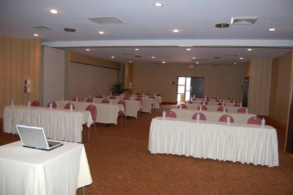Rodeway Inn & Suites East Windsor