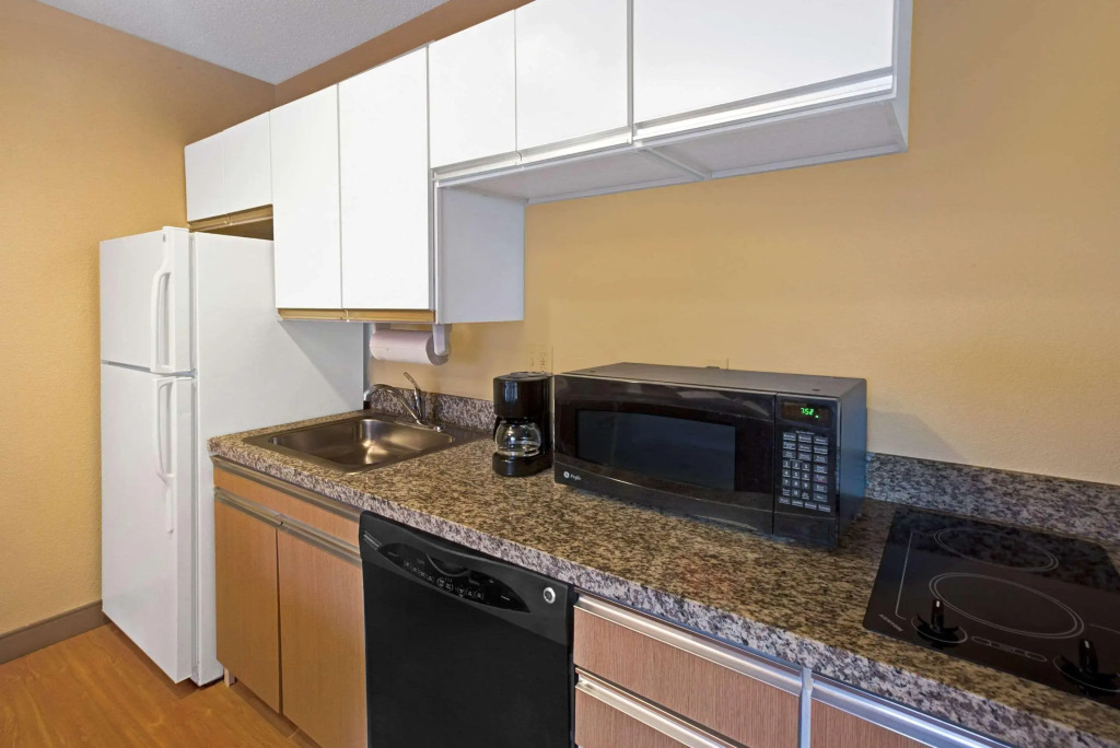 Hawthorn Suites by Wyndham Hartford Meriden