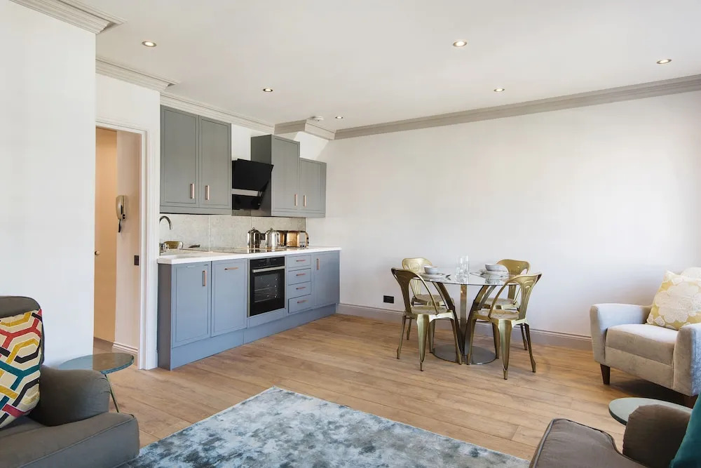 Modern Notting Hill Home by Portobello Market