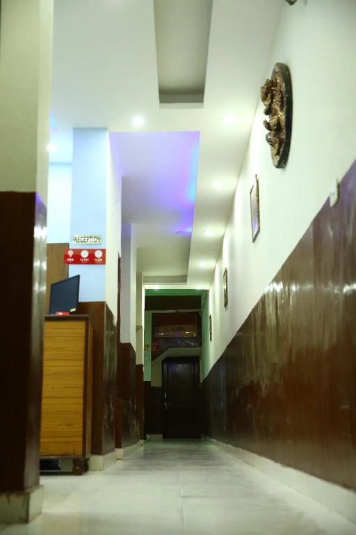 DIAMOND PALACE
