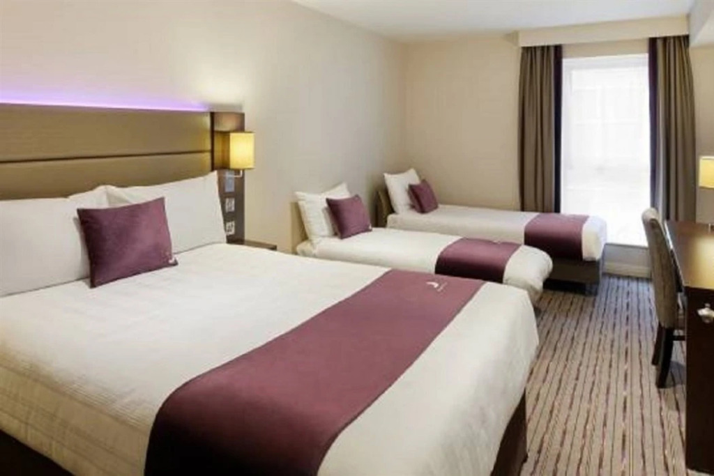 Premier Inn Bridgend (M4, J35)