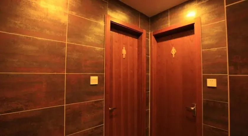 Yihao Business Hotel