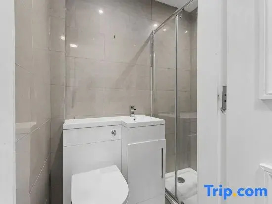 Stylish 1 Bed Edinburgh City Centre Apartment