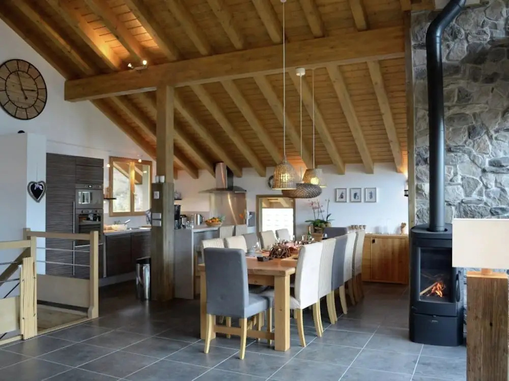 New House With Infrared Sauna and Stunning Mountain Views