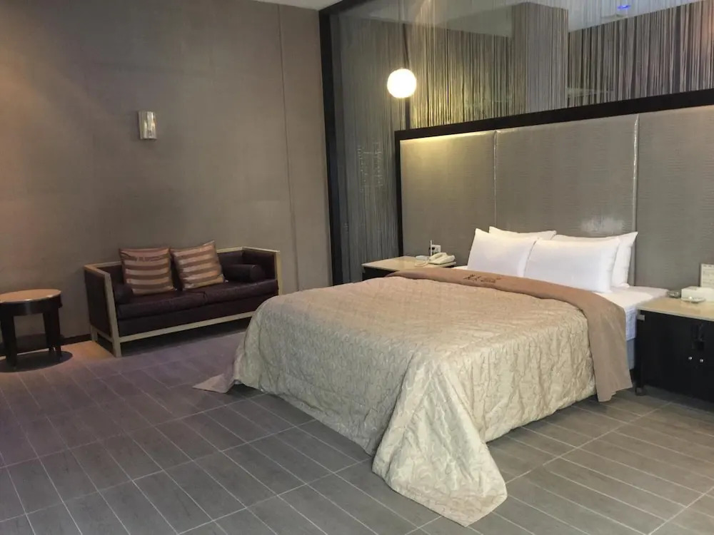 LI-GIN Motel