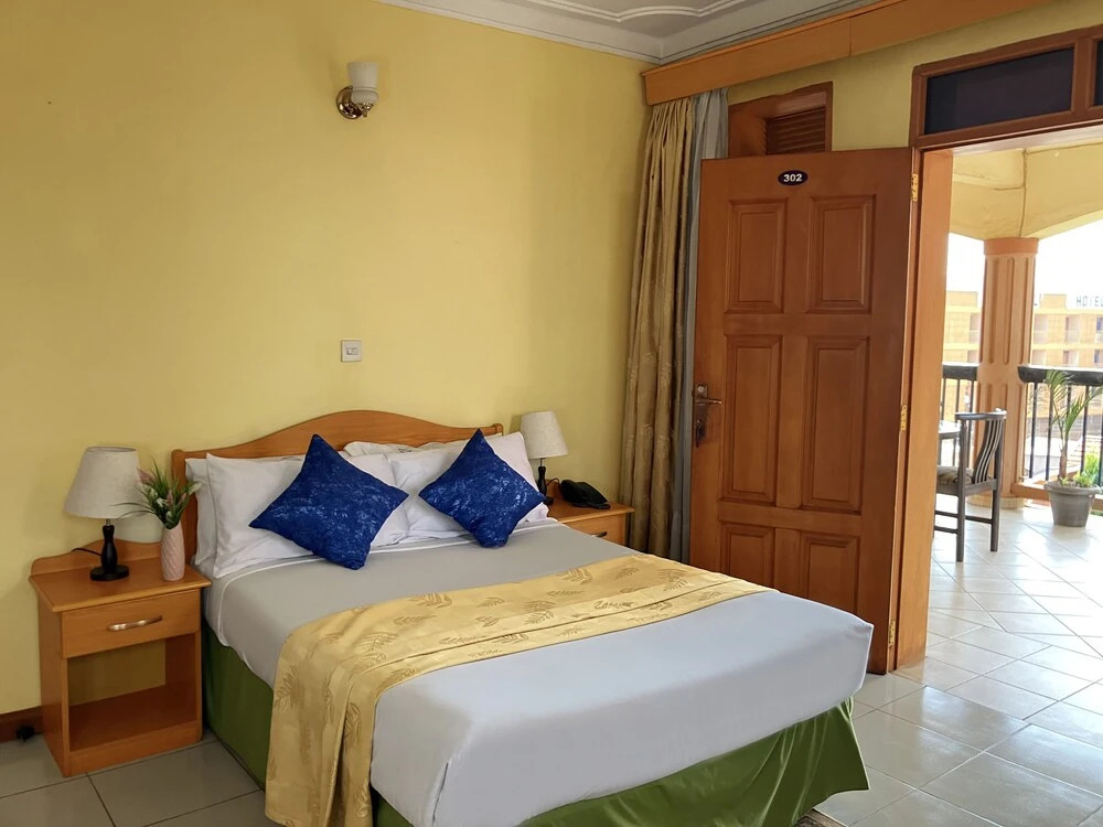 Rwizi Arch Hotel