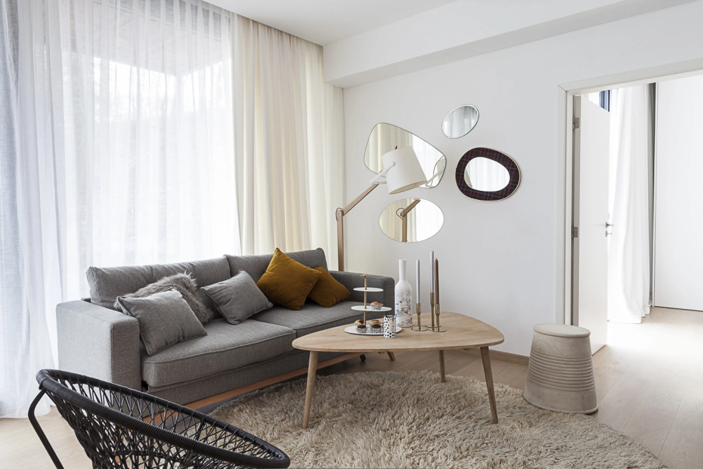 Unit 1 - Stylish Smart Home with Private Parking