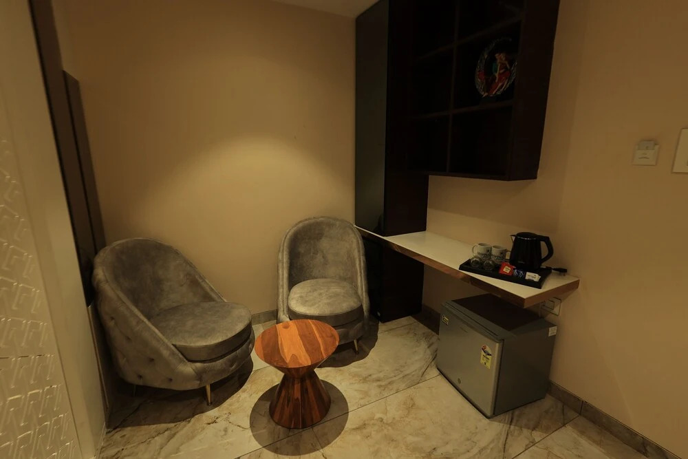 Krishna Hotel And Resort