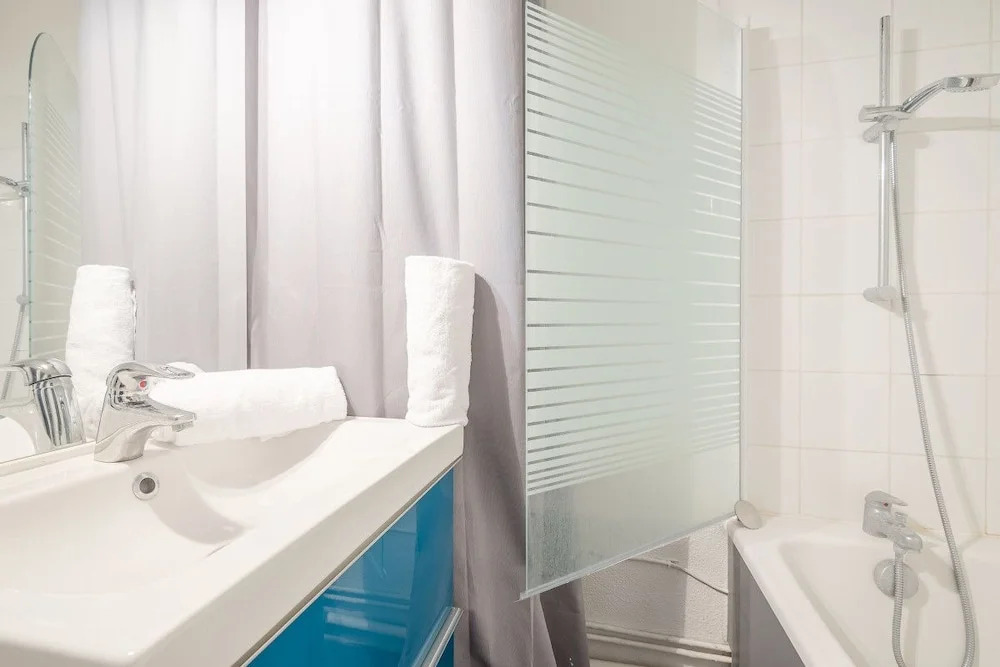 Studio With a Courtyard Place Gambetta