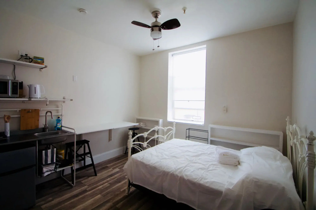 Queen Nest Hotel
