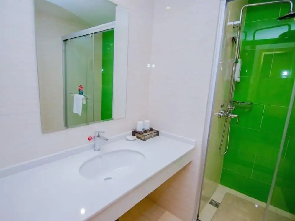 GreenTree Inn Nantong Tongzhou Zhangzhishan Town Deli Square Express Hotel
