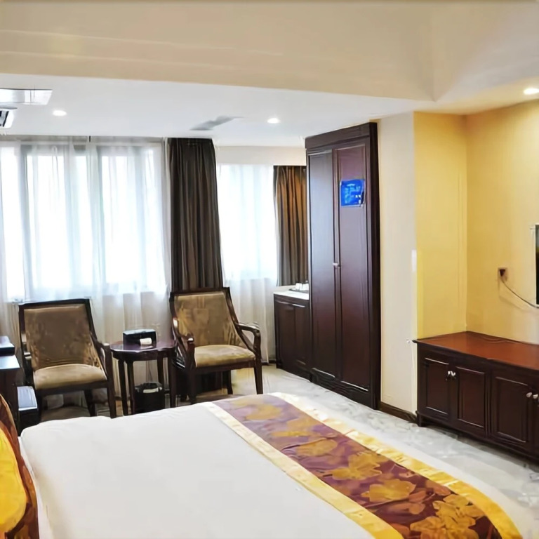 Longcheng Hotel