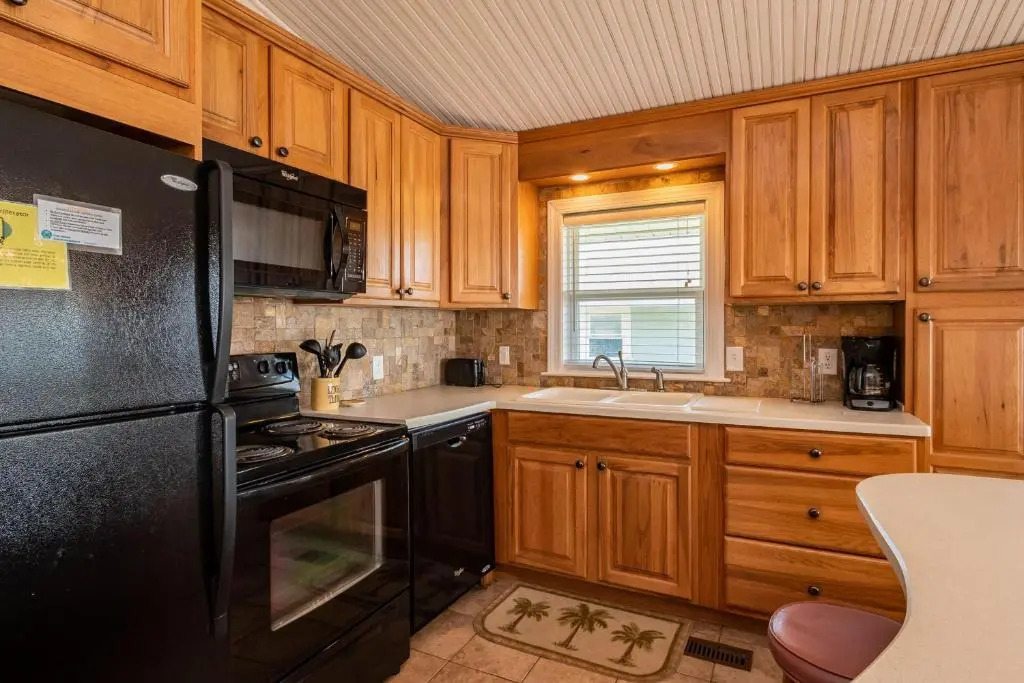 Windward Mark by Oak Island Accommodations