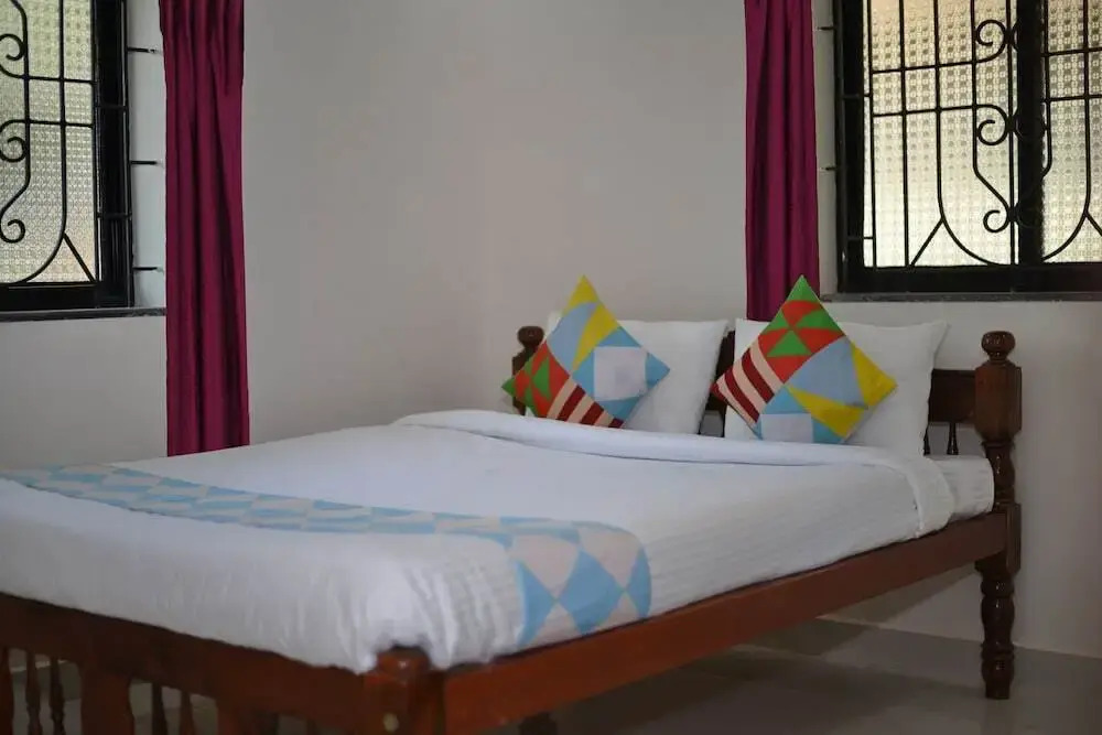 OYO 19828 Home Modern 2BHK Near Club Cubana