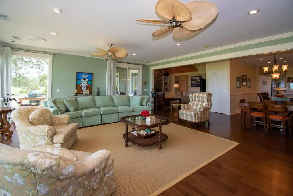 111 Cardinal Crest