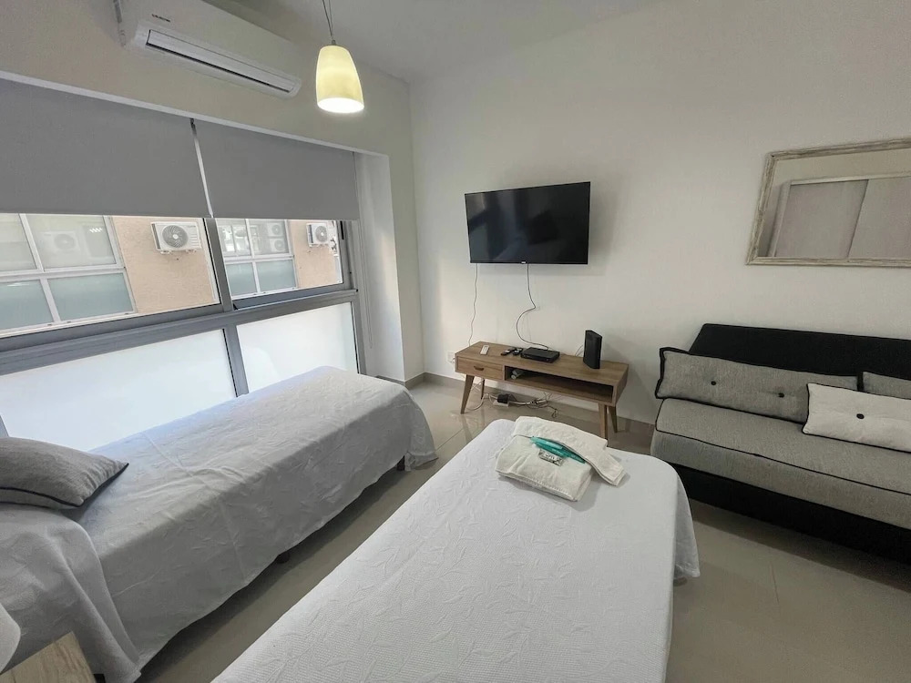 Studio In San Telmo- Paseo De La Cisterna- 529