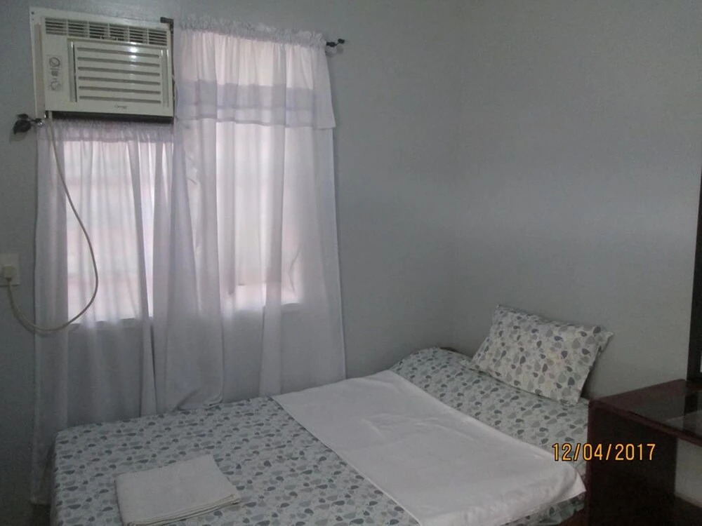 Oliveros Residence Bed and Breakfast