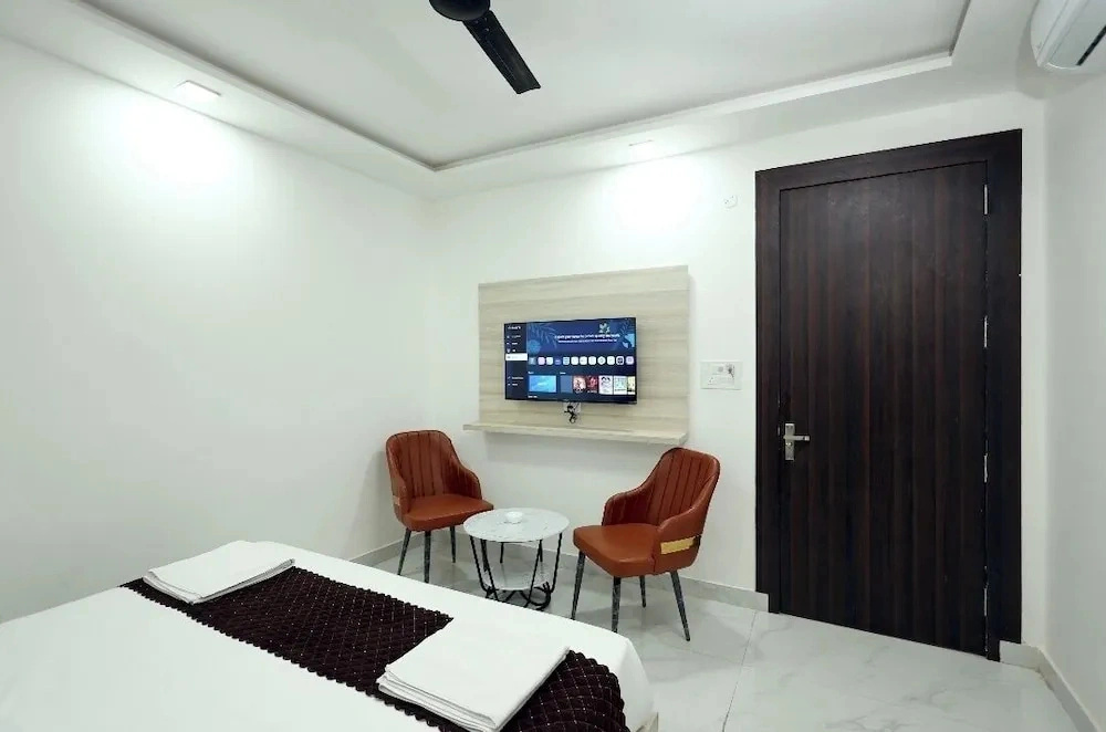 Hotel Finch Grand by Revaantra
