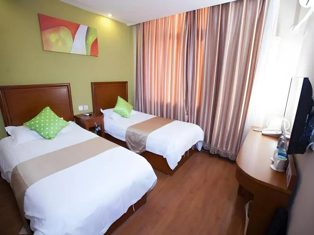 Shell Beijing Changping District Chengnan Street Nanhaozhuang Village Hotel
