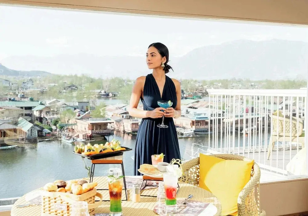 Bloom Boutique l Dal Lake
