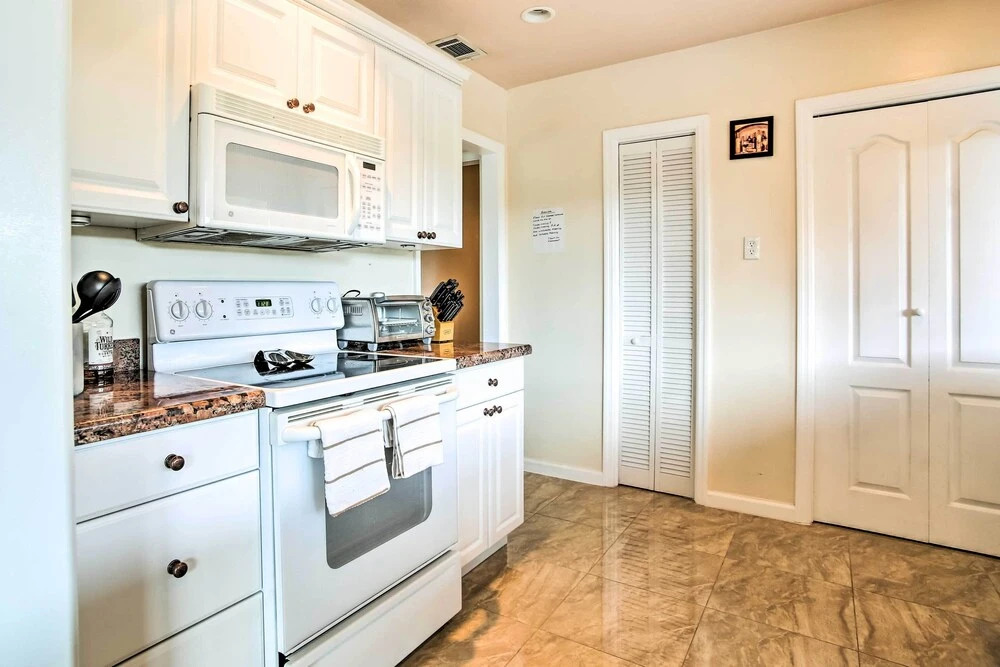 Riviera Beach Vacation Home w/ Pool: Walk to Beach