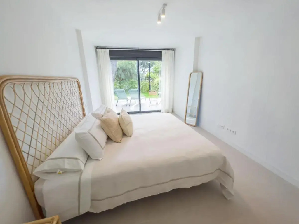 Ground Floor With Garden In The Golden Mile