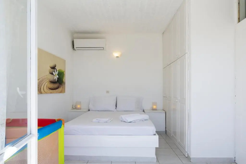 Konstantinos and Eleni's Apartment