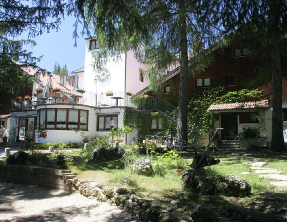LH Albergo il Paradiso