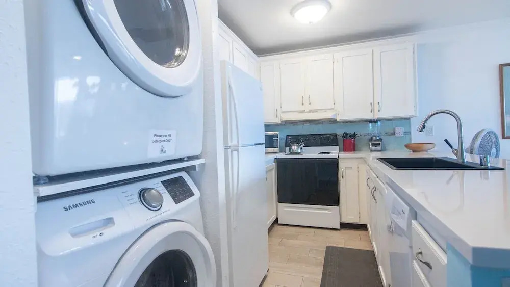 Top Floor - Direct Ocean Front View - Air-conditioned - Vrkcv