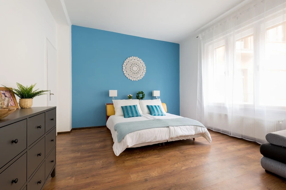Metro Central Apartment