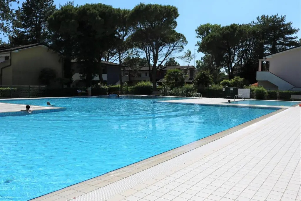 Lovely Flat With Garden and Shared Pool