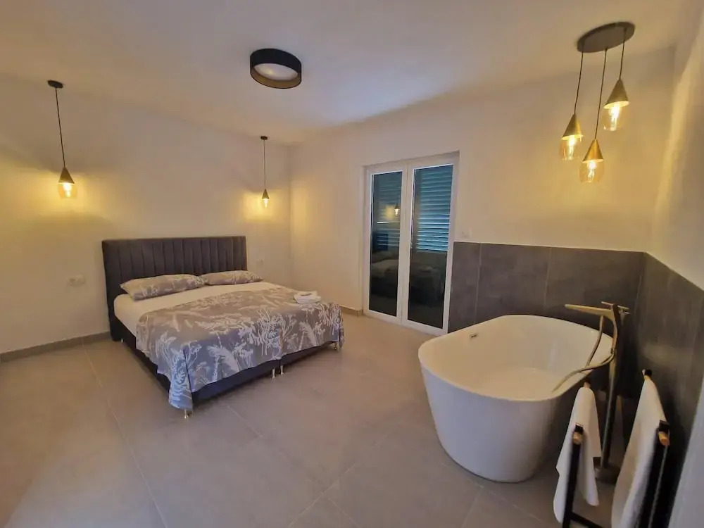 Holiday Home Nino with amazing swimming pool