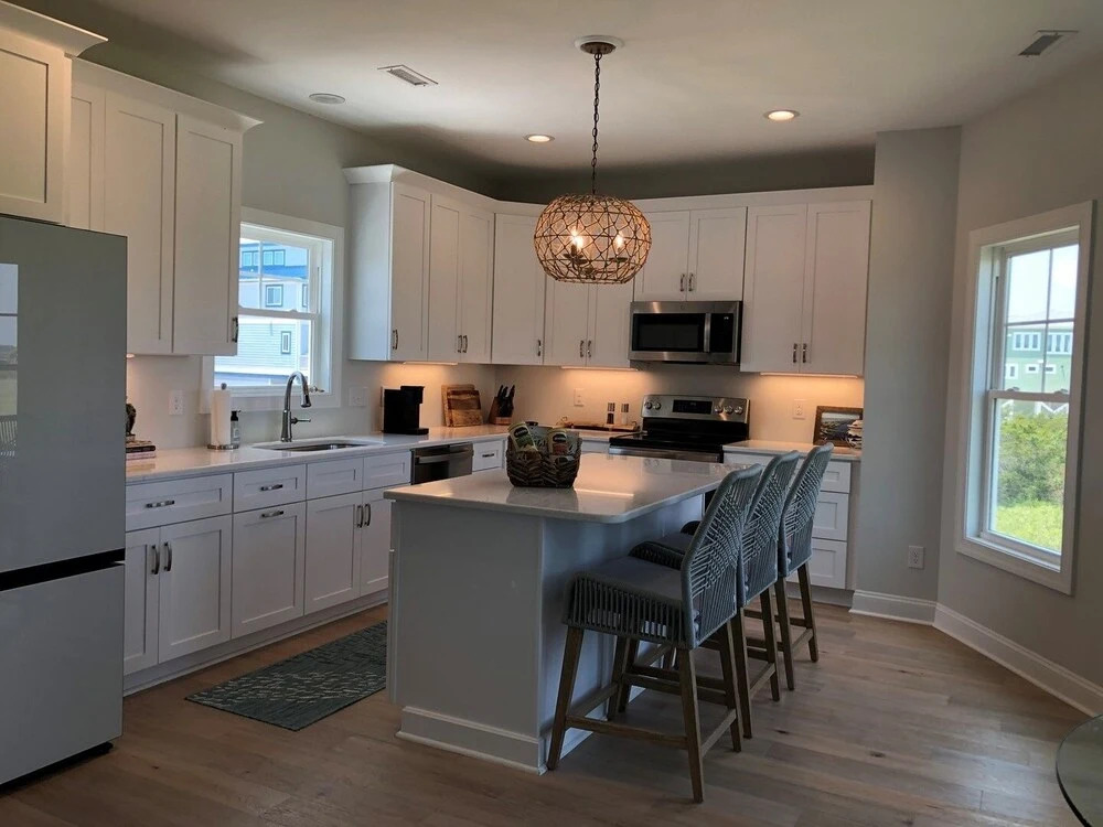 Sun-kissed Mermaid / 846 Ocean Blvd West 2 Bedroom Home by RedAwning