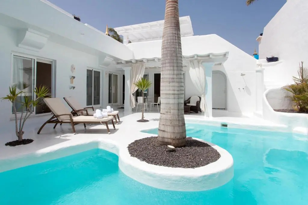 Villa 44