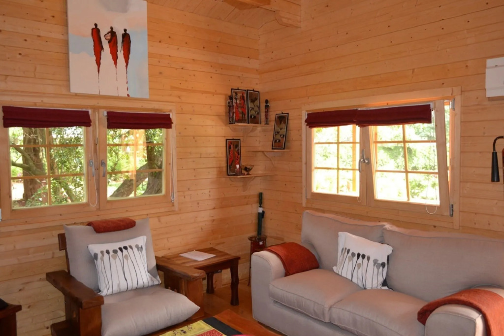 Severine Cottages and Lounge Ltd