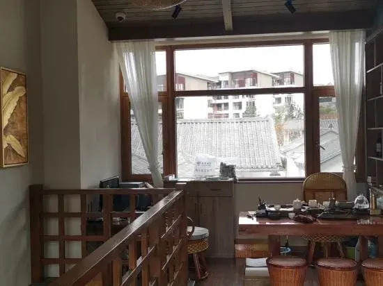 Mayu Qishe Hot Spring Holiday Hotel