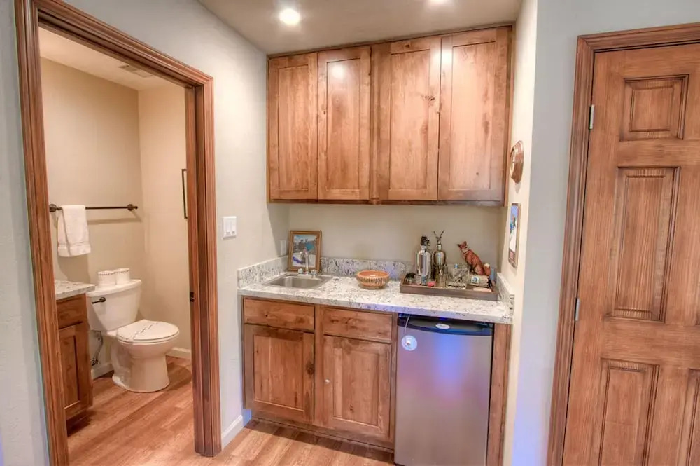 Cozy Bear Lodge