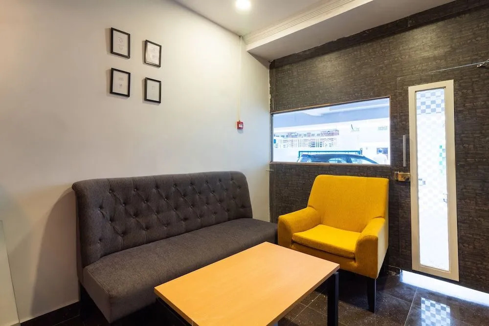 THE STROBE SILVERKEY HOTEL