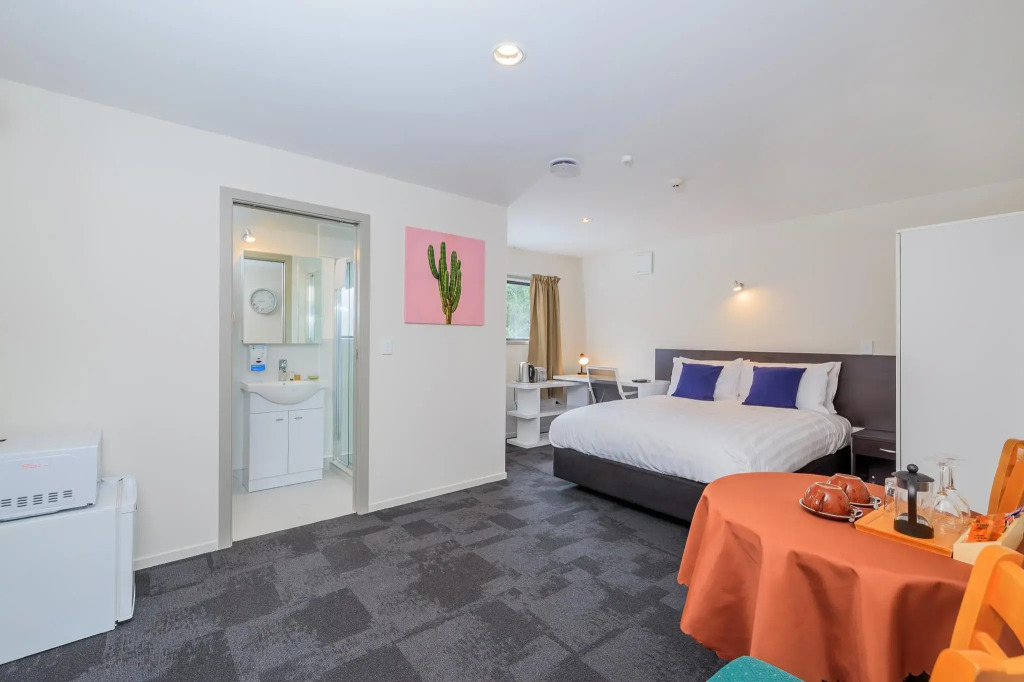 Greenlane Motel