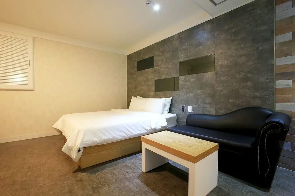 Gimpo Bellucci Motel(김포 벨루치 드라이브인 무인텔)