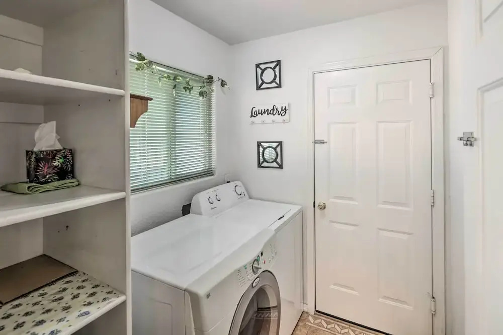 2 Mi to Lake Havasu: Peaceful Home w/ Pool & Views