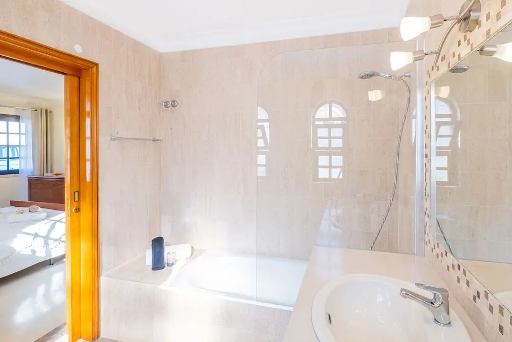 Villa Molucas - Moradia encantadora com piscina aquecível e BBQ - Albufeira
