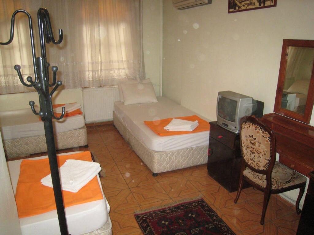 Paris Otel
