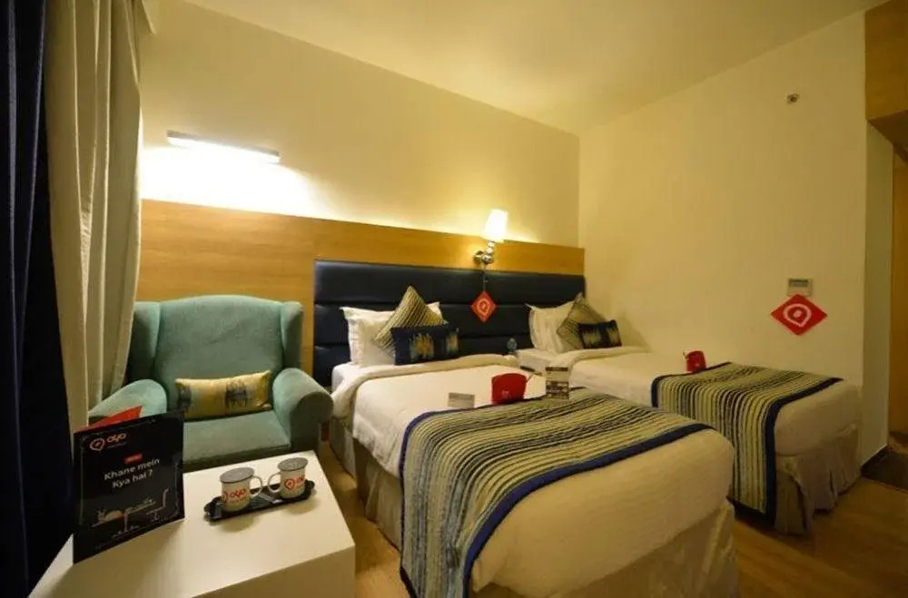 OYO Premium Banjara Hills Road No1