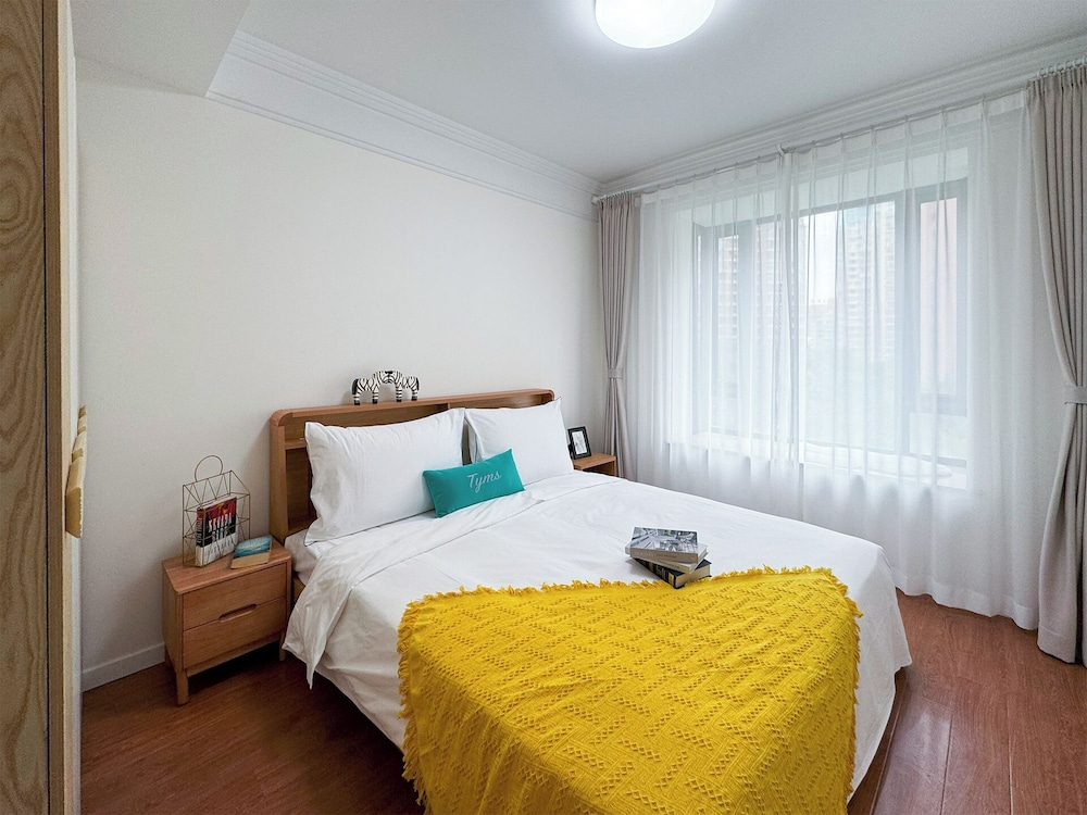 Tyms 3BR 2BA Apt  Gubei Fully Furnished
