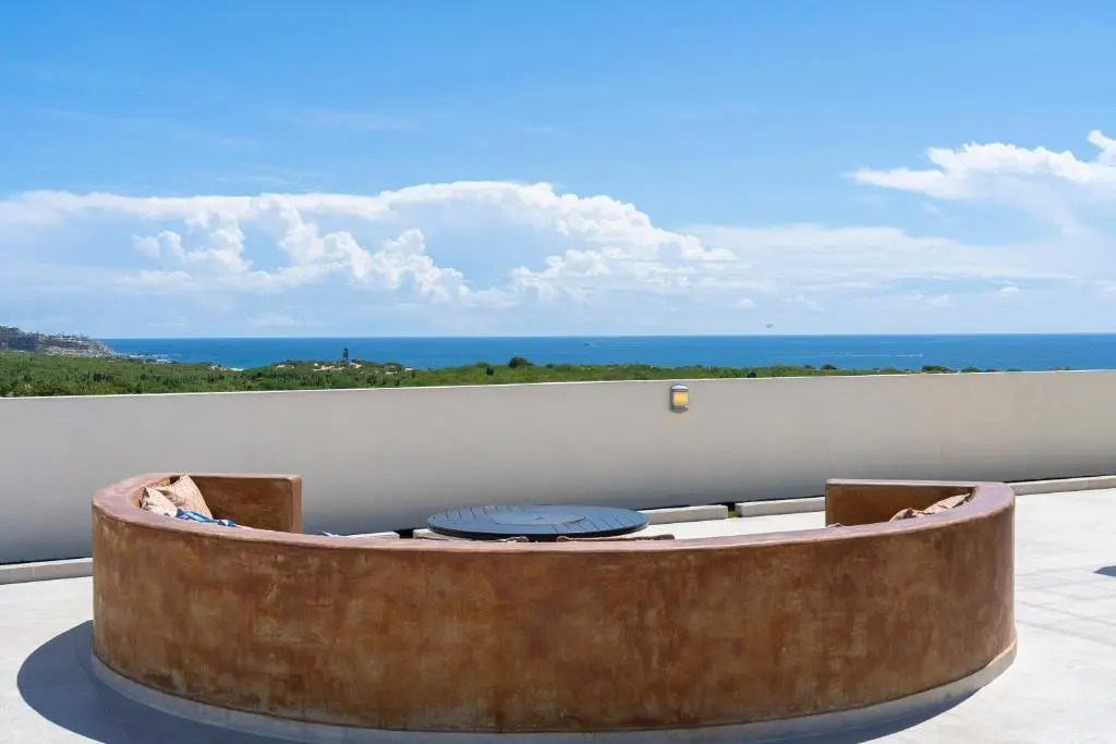 Gorgeous 2 bedroom 2 bath 2 pools Short walk to the beach Camino Viejo 204