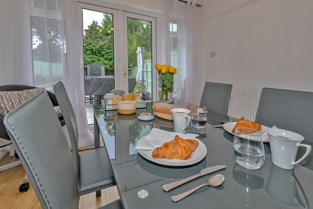 Retreat in Solihull Near NEC Birmingham