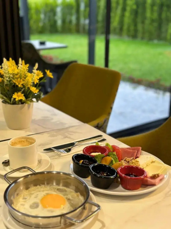 Gardenmode Airport Hotel