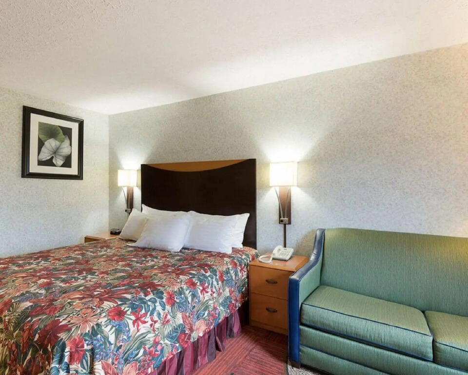 Sunshine Lodge