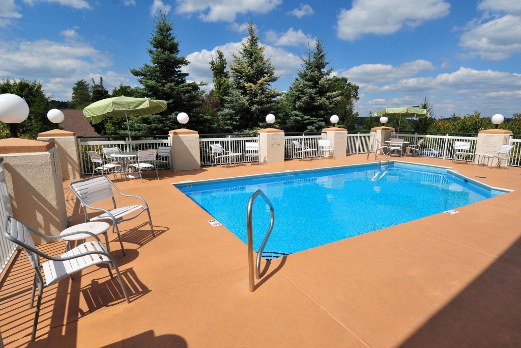 Best Western Plus Beckley Inn